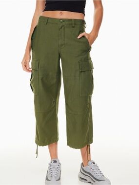 TNA Aritzia Supply Cargo Cropped Pant Mid-rise Gd Fatigue Army Green